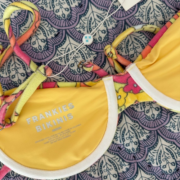 NWT Frankie’s Bikinis “Maggie” Bikini Top in Peace Terry - Picture 4 of 5